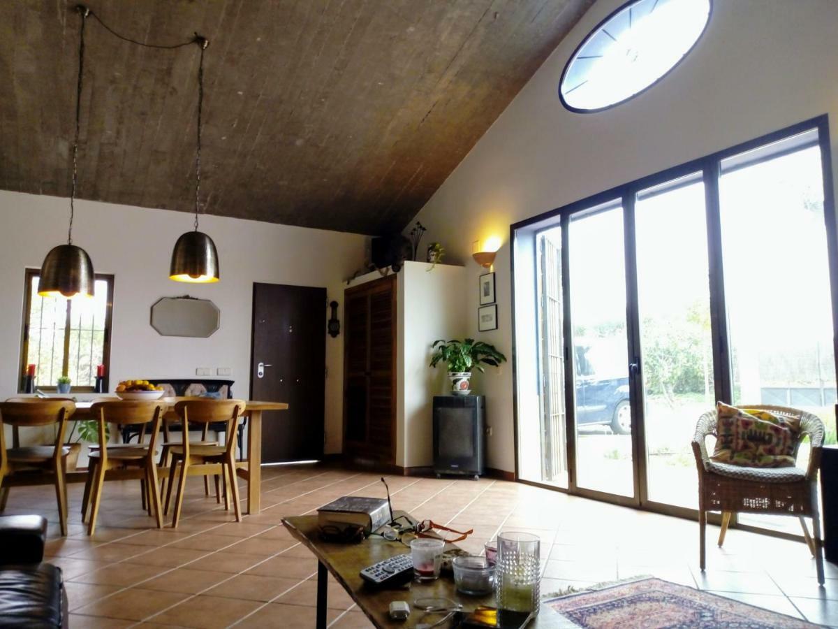 Casa Los Jinetes การ์โมนา ภายนอก รูปภาพ